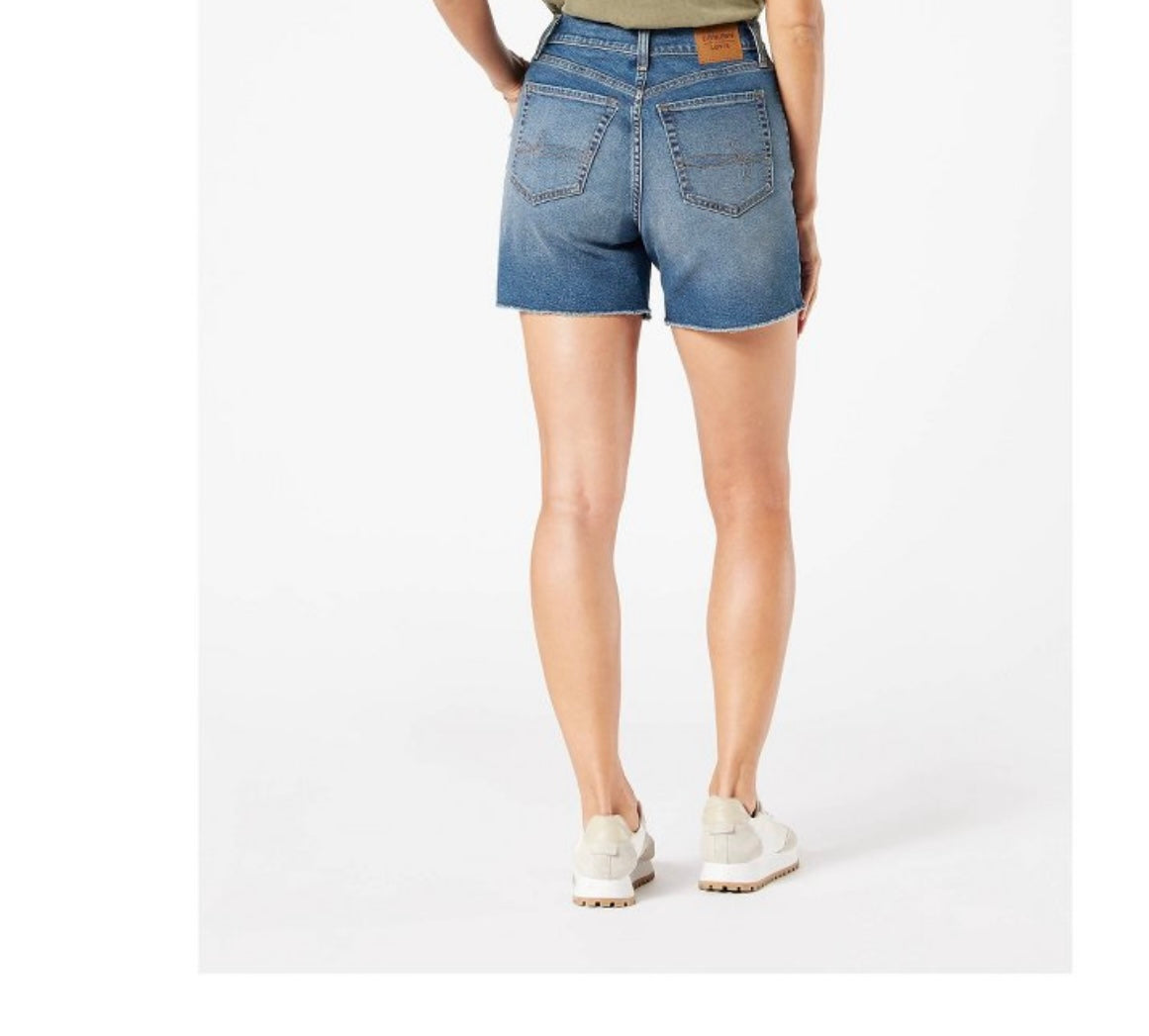 DENIZEN° from Levi's Women's High-Rise 5"
Jean Shorts
