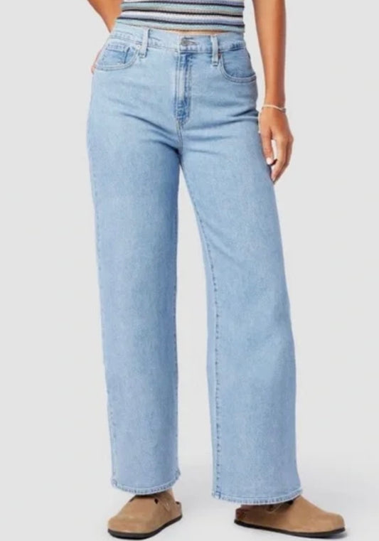 DENIZEN from Levi's Women's Vintage High-Rise Wide Leg Jeans 
Denizen from Levi's