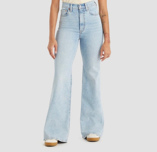Levi's Women's Ultra-High Rise Ribcage
Bells Flare Jeans - Bells & Whistles 31